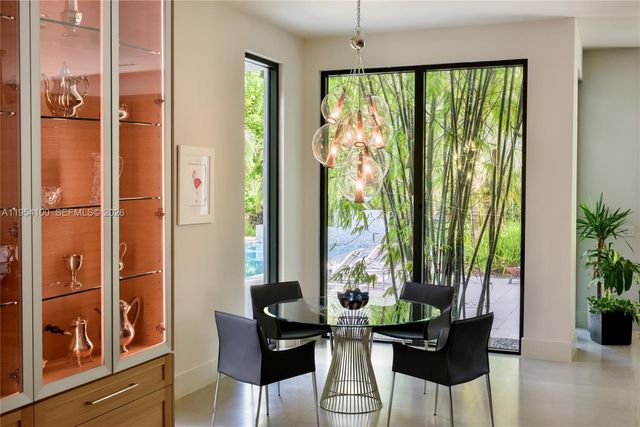 11050 SW 69th Ave, Pinecrest, FL 33156