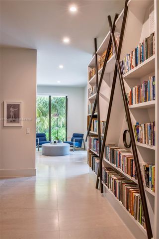 11050 SW 69th Ave, Pinecrest, FL 33156