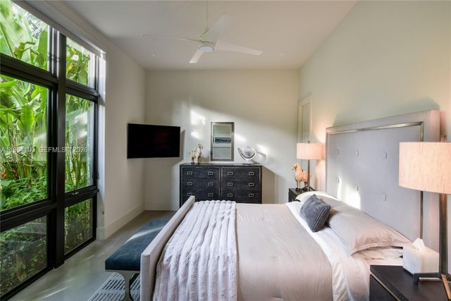 11050 SW 69th Ave, Pinecrest, FL 33156