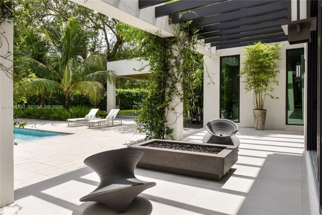 11050 SW 69th Ave, Pinecrest, FL 33156