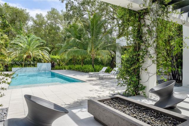 11050 SW 69th Ave, Pinecrest, FL 33156