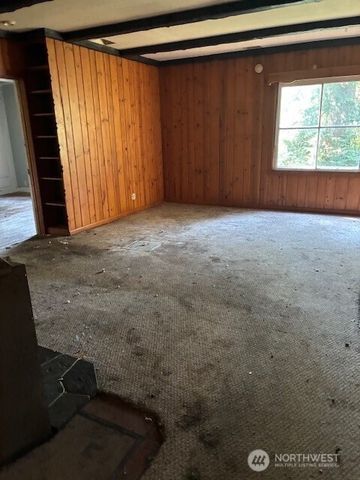 2117 E Phinney Bay Drive, Bremerton, WA 98312