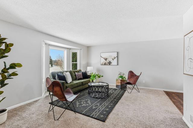 832 Meander Road, Hanover, MN 55341