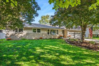 33200 Thelma Avenue, Paw Paw, MI 49079