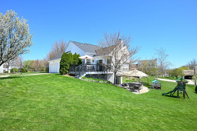 1100 Dana LANE, Waukesha, WI 53189