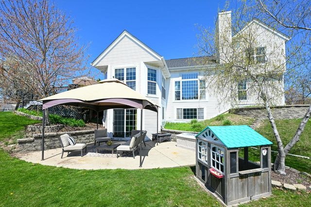 1100 Dana LANE, Waukesha, WI 53189
