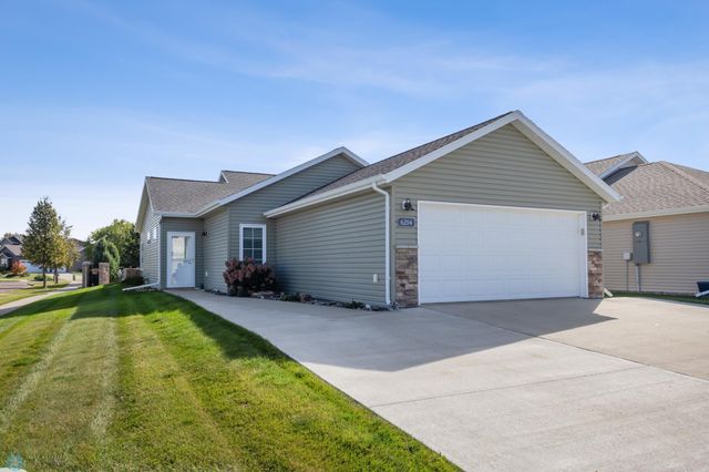 6204 18th Street S, Fargo, ND 58104