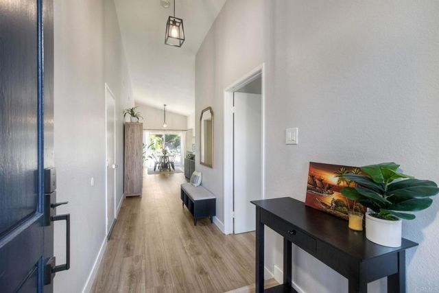 187 Paseo Marguerita, Vista, CA 92084