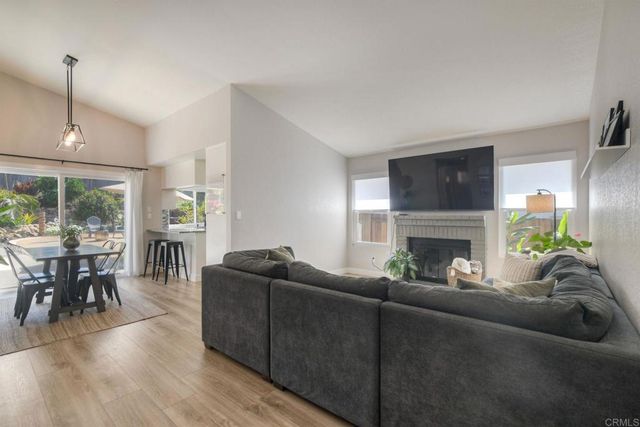 187 Paseo Marguerita, Vista, CA 92084