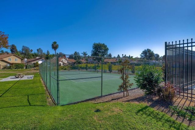 187 Paseo Marguerita, Vista, CA 92084
