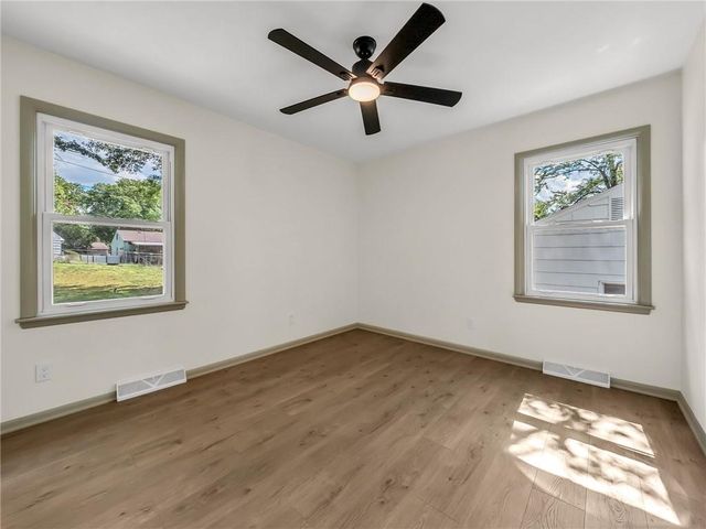 3921 S Delaware Avenue, Independence, MO 64055