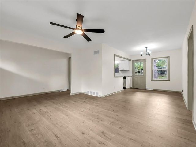 3921 S Delaware Avenue, Independence, MO 64055