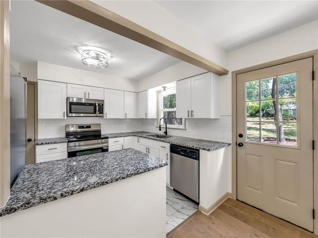 3921 S Delaware Avenue, Independence, MO 64055