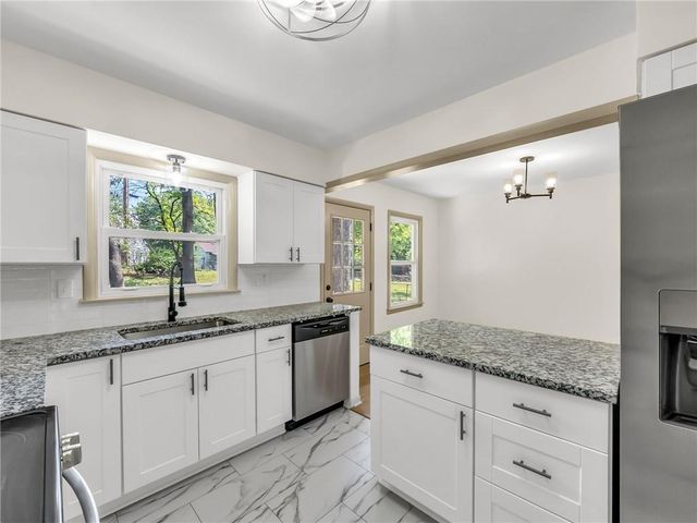 3921 S Delaware Avenue, Independence, MO 64055