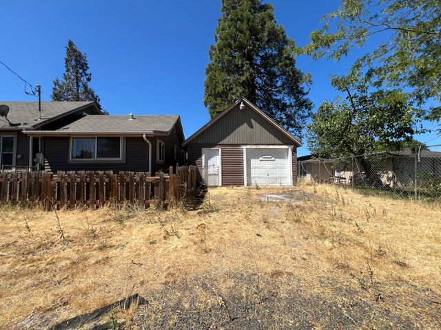 1500 Prune Street, Medford, OR 97501