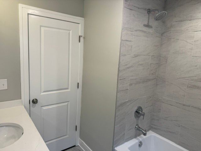 10115 S Indiana Avenue, Chicago, IL 60628