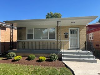 10115 S Indiana Avenue, Chicago, IL 60628