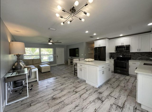 270 NW 36TH Street, Boca Raton, FL 33431