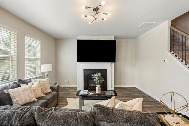 315 Coverview Court, Jonesboro, GA 30238