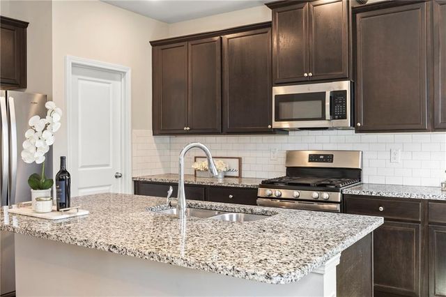 315 Coverview Court, Jonesboro, GA 30238