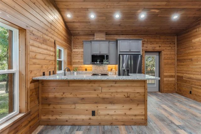 37590 ROLLING ACRES ROAD, Lady Lake, FL 32159