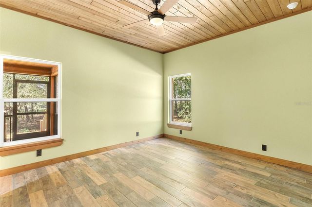 37590 ROLLING ACRES ROAD, Lady Lake, FL 32159