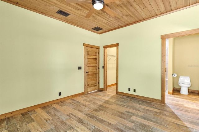 37590 ROLLING ACRES ROAD, Lady Lake, FL 32159