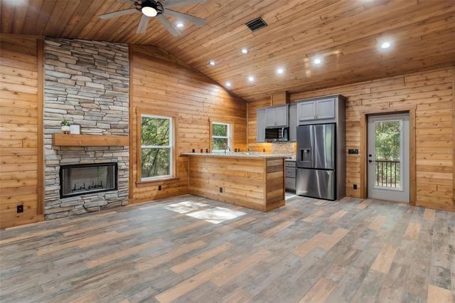 37590 ROLLING ACRES ROAD, Lady Lake, FL 32159