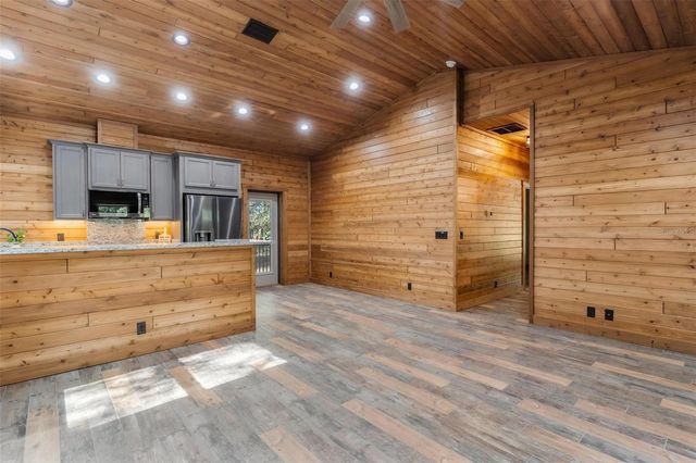 37590 ROLLING ACRES ROAD, Lady Lake, FL 32159