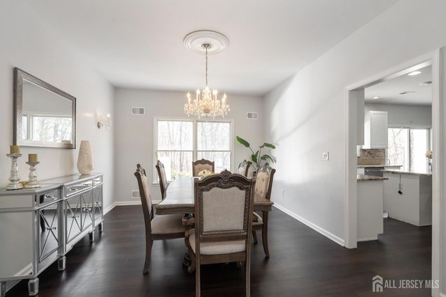 9 Redwood Court, Monroe, NJ 08831