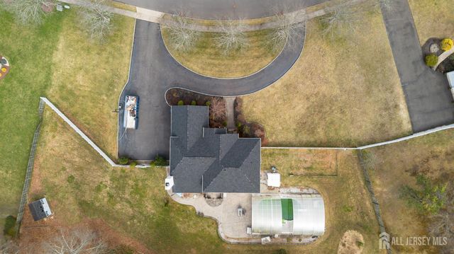 9 Redwood Court, Monroe, NJ 08831