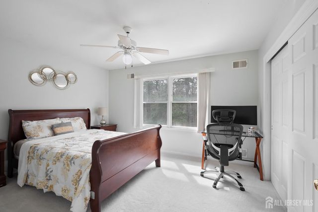 9 Redwood Court, Monroe, NJ 08831