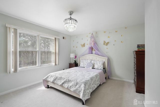 9 Redwood Court, Monroe, NJ 08831