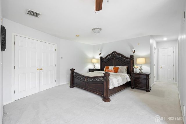 9 Redwood Court, Monroe, NJ 08831