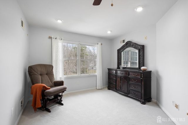 9 Redwood Court, Monroe, NJ 08831