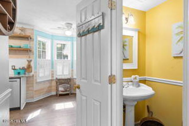 124 NE 15th Street, Oak Island, NC 28465