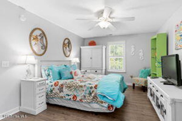 124 NE 15th Street, Oak Island, NC 28465