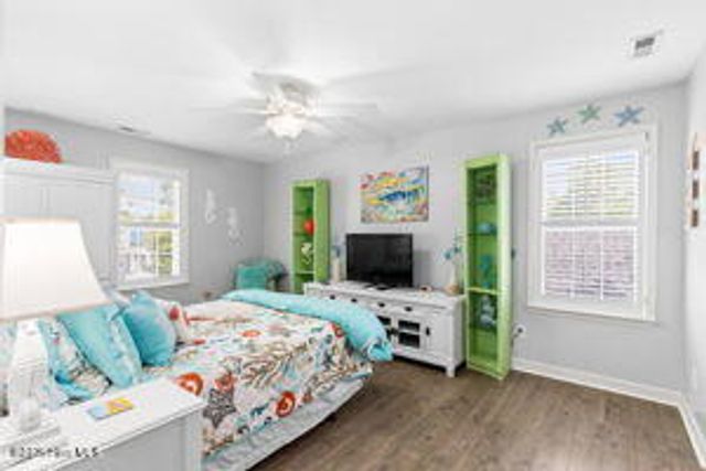 124 NE 15th Street, Oak Island, NC 28465