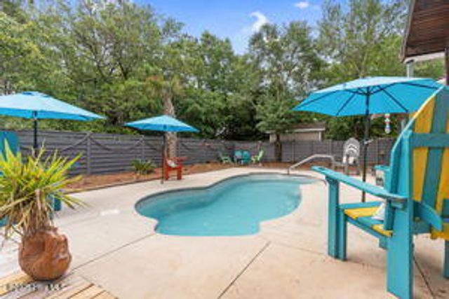 124 NE 15th Street, Oak Island, NC 28465