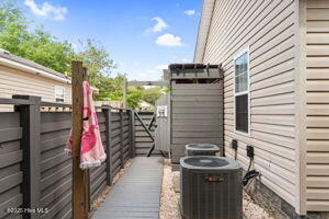 124 NE 15th Street, Oak Island, NC 28465