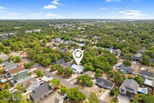 124 NE 15th Street, Oak Island, NC 28465