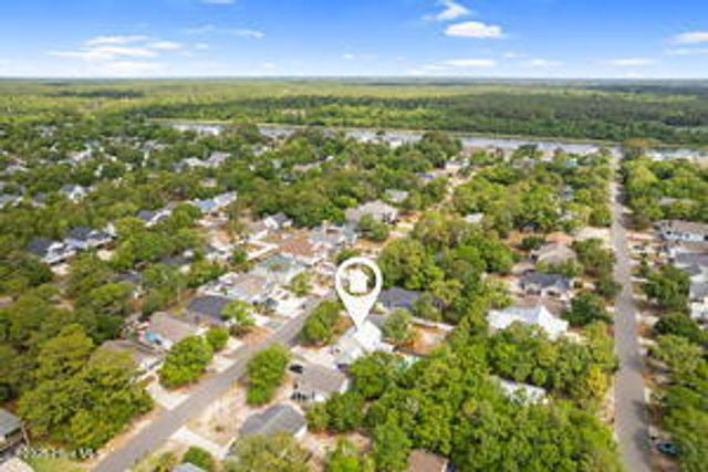 124 NE 15th Street, Oak Island, NC 28465