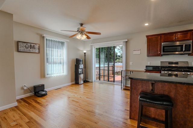 122 Ambrose St, Springfield, MA 01109