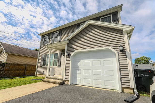 122 Ambrose St, Springfield, MA 01109