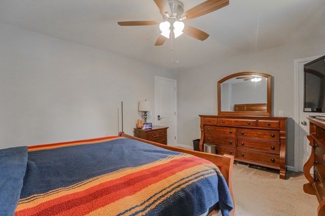 122 Ambrose St, Springfield, MA 01109