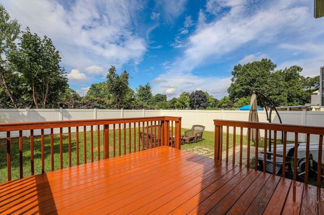 122 Ambrose St, Springfield, MA 01109