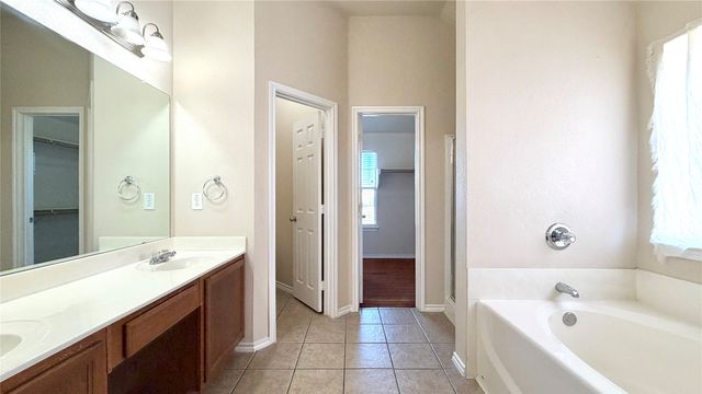 1648 Northview Drive, Grand Prairie, TX 75051
