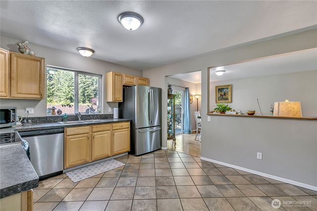 10 E Lynda Lane W, Shelton, WA 98584