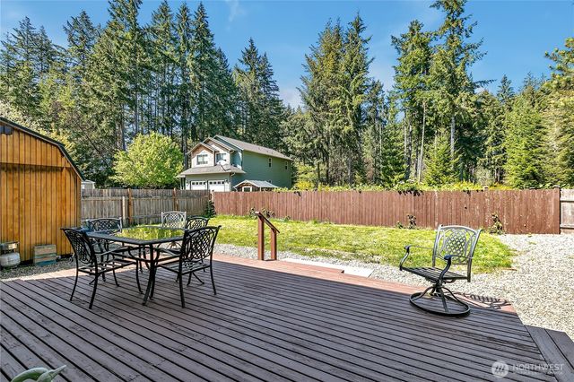 10 E Lynda Lane W, Shelton, WA 98584