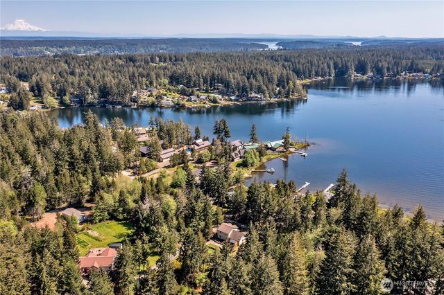 10 E Lynda Lane W, Shelton, WA 98584